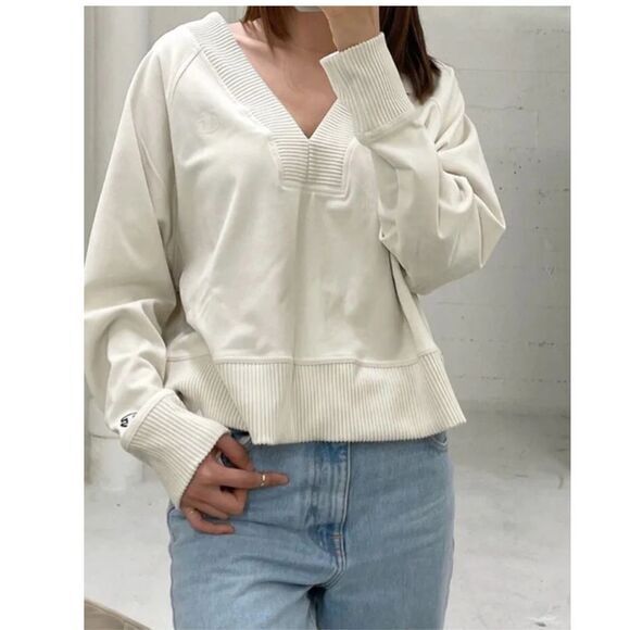 Champion Tops - Champion Women's Rib Mix V-Neck Cropped Polo‎ Sweater Quite Luxury Preppy  L